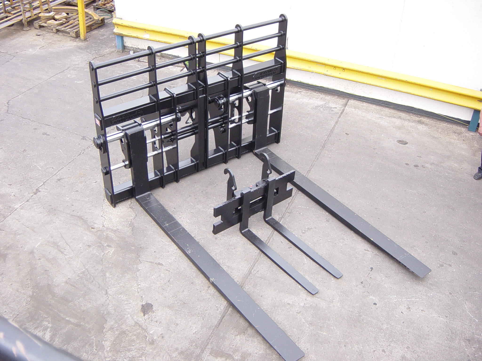 Fork Positioner | Strimech Engineering LtdStrimech Engineering Ltd